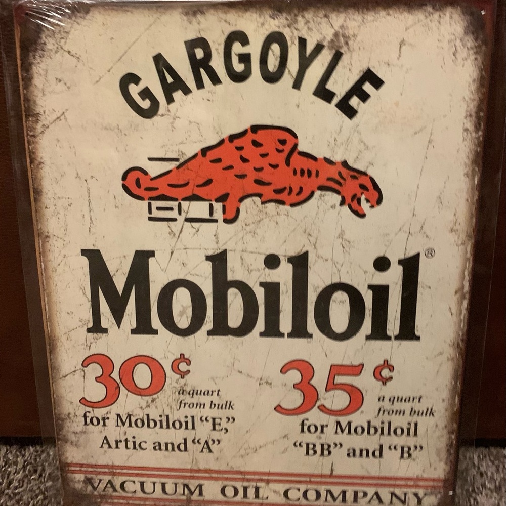 GARGOYLE Mobile-oil .30 + .35 cent a quart.Collectible Vintage Metal Sign⭐️⭐️💎